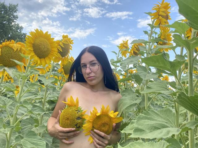 AlianaGracee - Live porn &amp; sex cam - 22049093