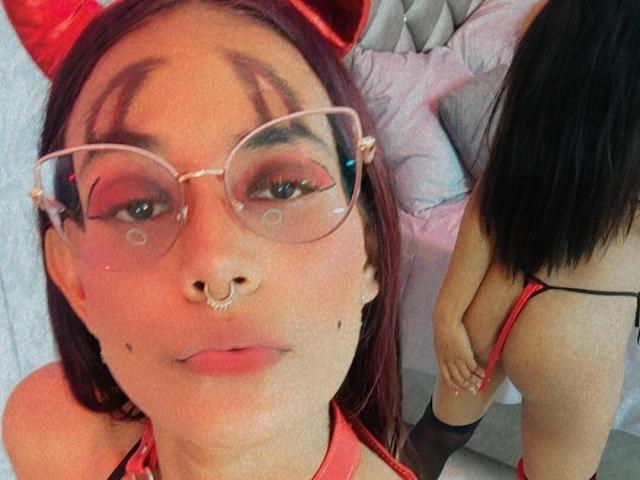 MelisaSavino - Élő pornó és szexkamera - 22050273