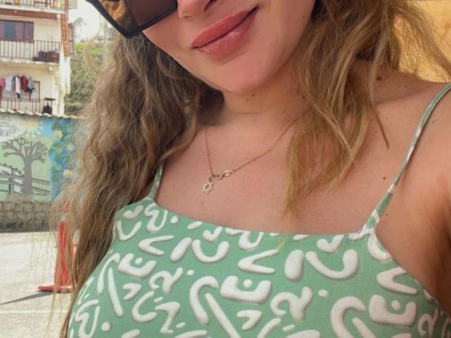 ArianaLu - Live sex cam - 22051205