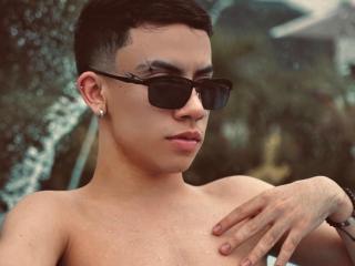 AaronBlink - Live Sex Cam - 22053353