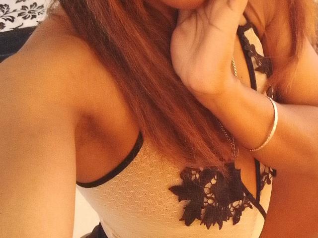 Chyah - Live sex cam - 22057445