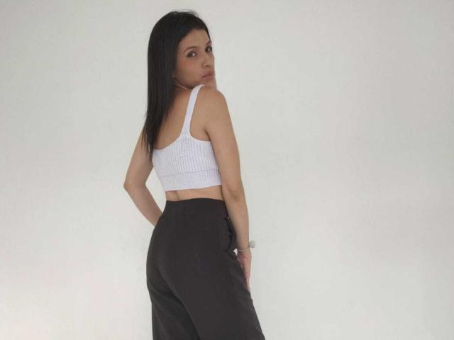 MiaDBrown - Live sex cam - 22065477