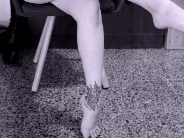 FiorellaStrong - Live Sex Cam - 22067545