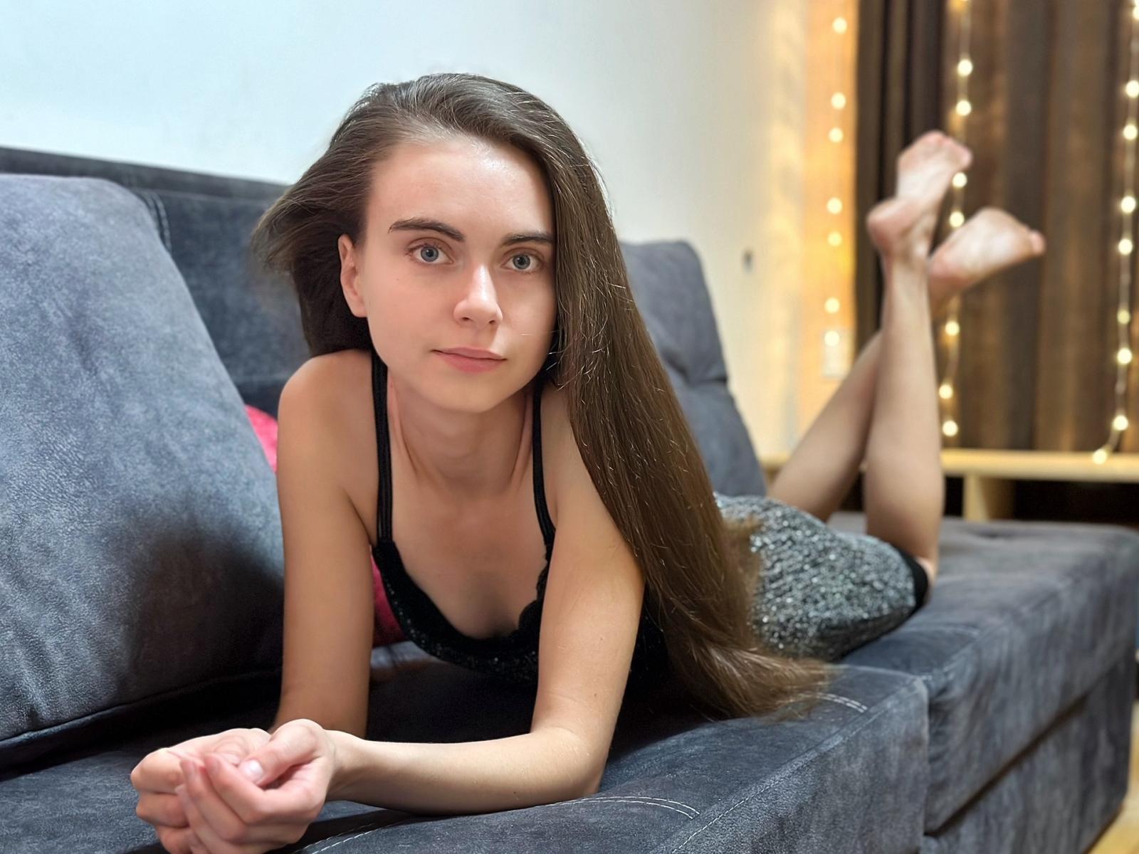 Amanda69x - Live Sex Cam - 22067817