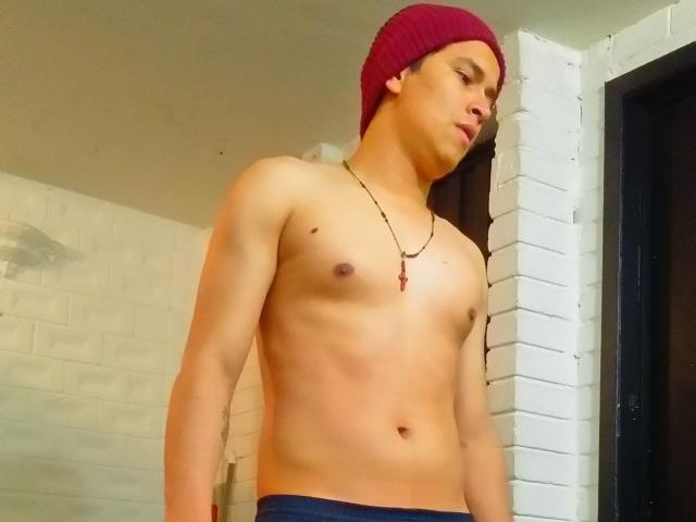 GeoS - Live Sex Cam - 22068233