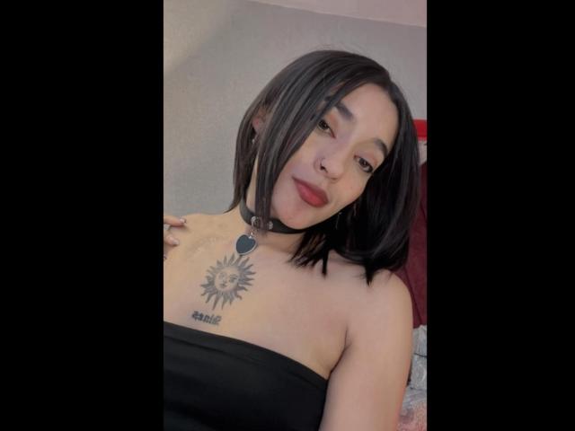 SalomeMille - Live sex cam - 22068301