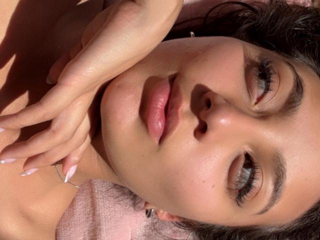 DianaFernandezz - Live sex cam - 22069661