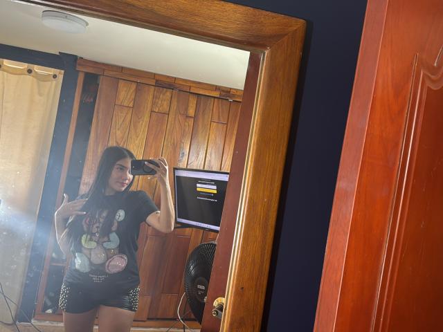 SharonKlart - Camera khiêu dâm &amp; quyến rũ trực tiếp - 22070181