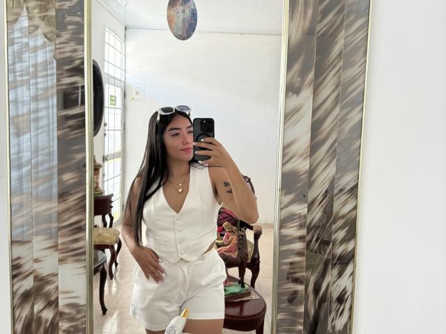 SharonKlart - Live porn &amp; sex cam - 22070189