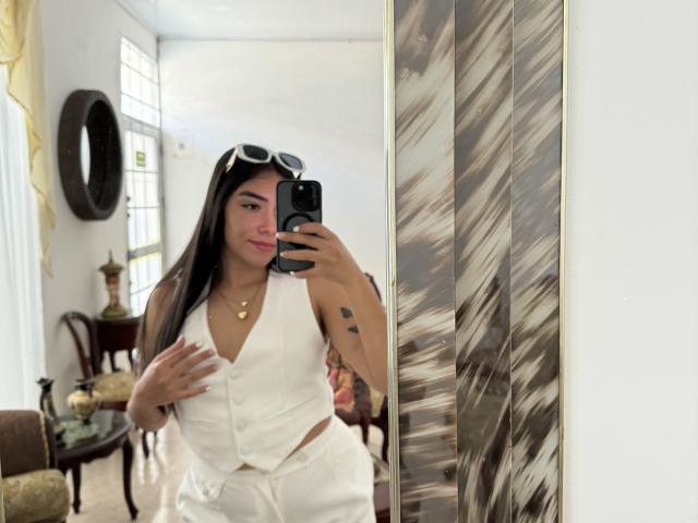 SharonKlart - Live porn &amp; sex cam - 22070193