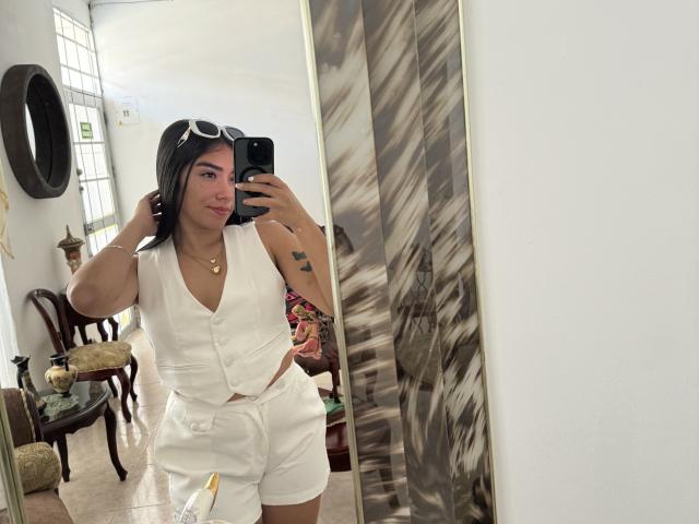 SharonKlart - Sexe cam en vivo - 22070197