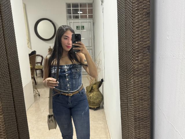 SharonKlart - Sexe cam en vivo - 22070265