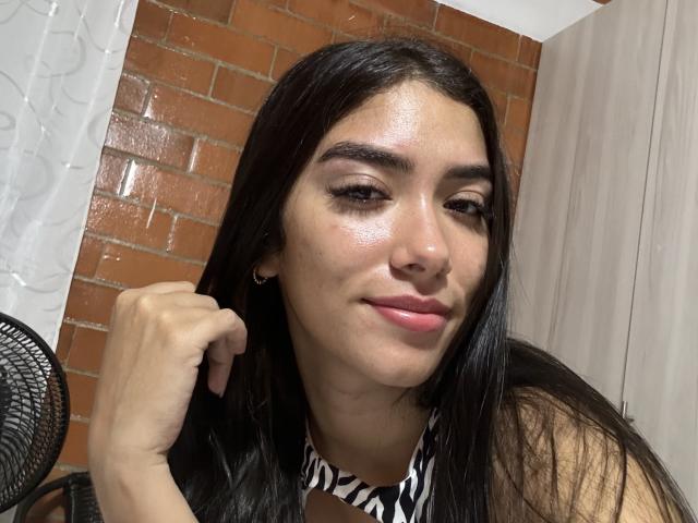 SharonKlart - Sexe cam en vivo - 22070313