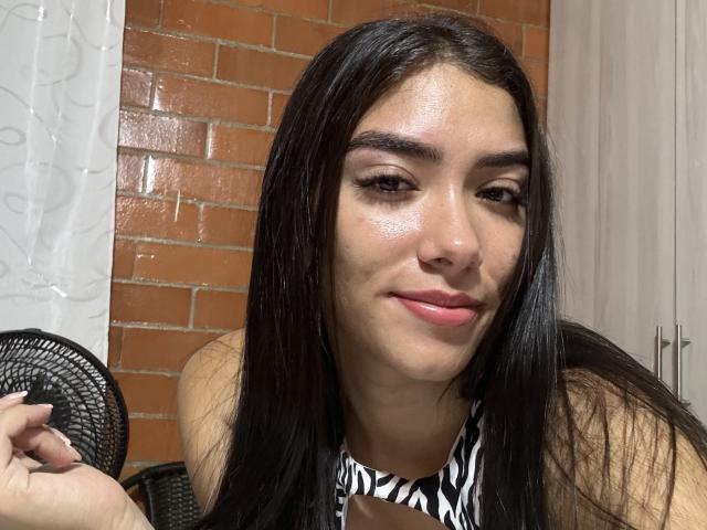 SharonKlart - Sexe cam en vivo - 22070321