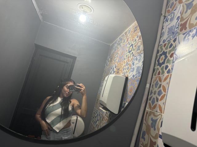 SharonKlart - Live porn &amp; sex cam - 22070389