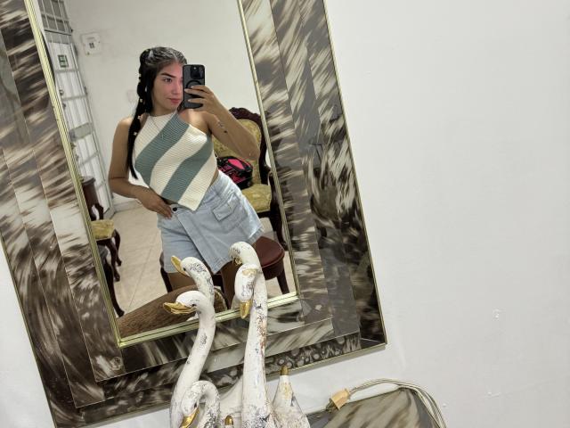 SharonKlart - Sexe cam en vivo - 22070413