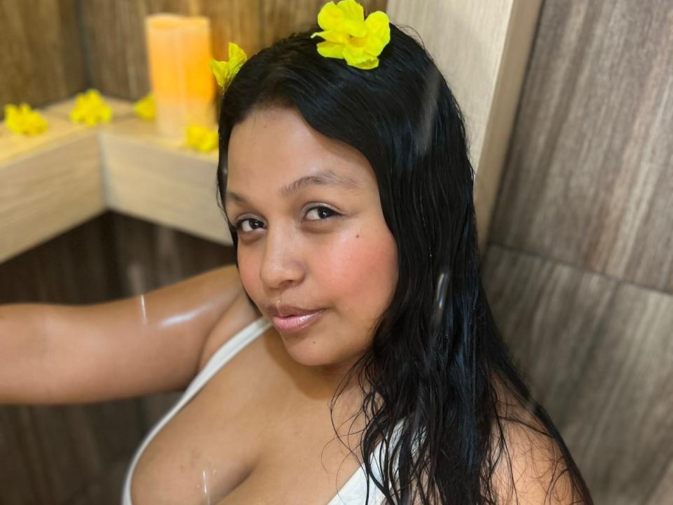 EmilyTerrys - Live Sex Cam - 22072953