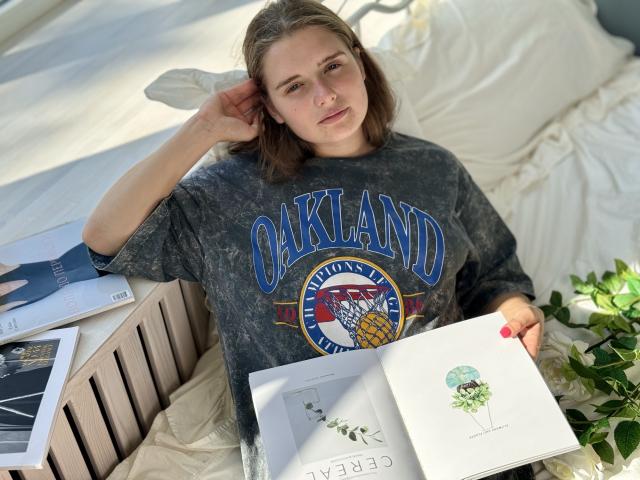 CarolineHott69 - Live sex cam - 22073169