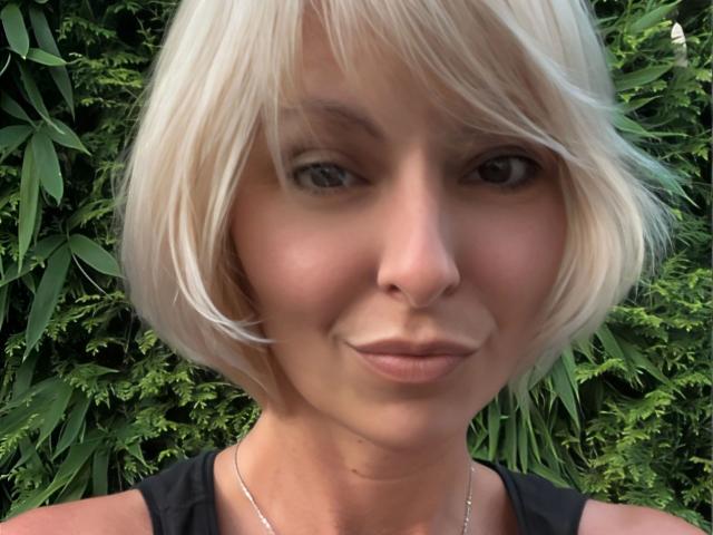 EmmaCrow-hot - Live Sex Cam - 22076697