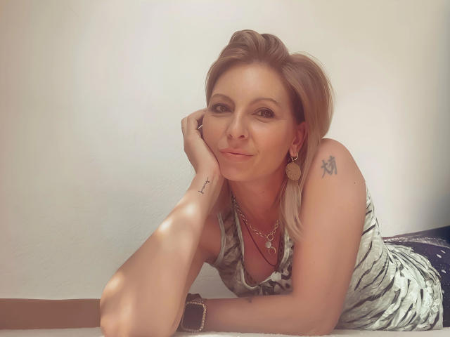 EmmaCrow-hot - Sexe cam en vivo - 22076705