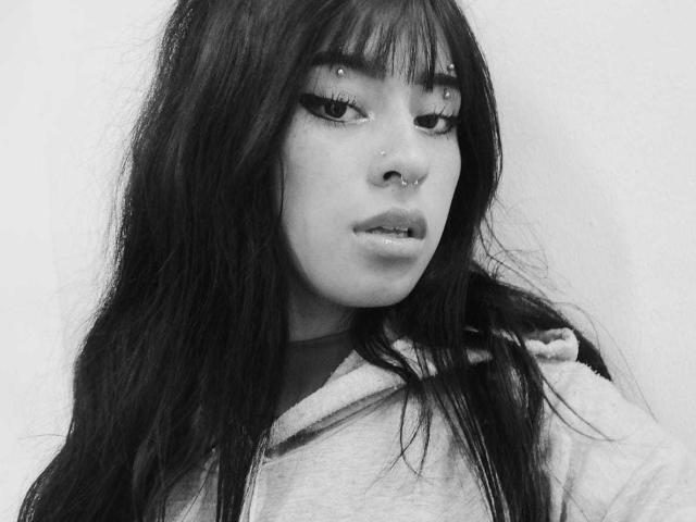 SharloteMjs - Live Sex Cam - 22078293
