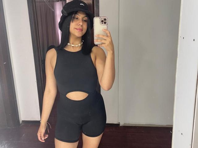 SarahXRouse - Live porn & sex cam - 22079485