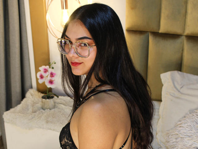 NatashaOliveros - Live Sex Cam - 22079493