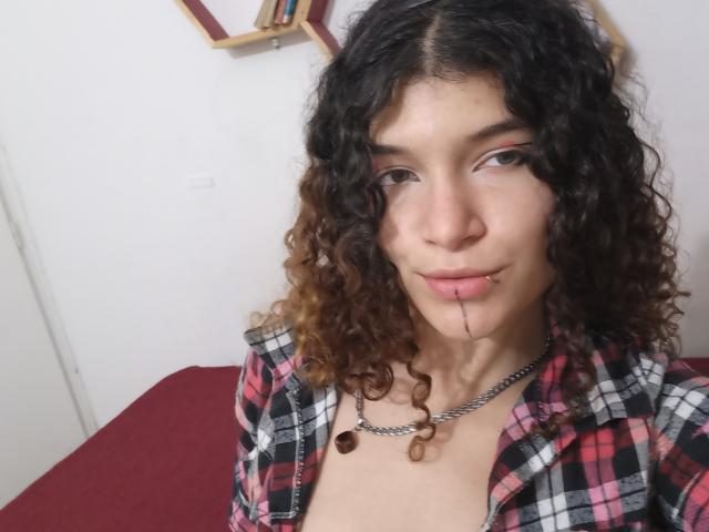 WendyBeckettX - Live sex cam - 22085117