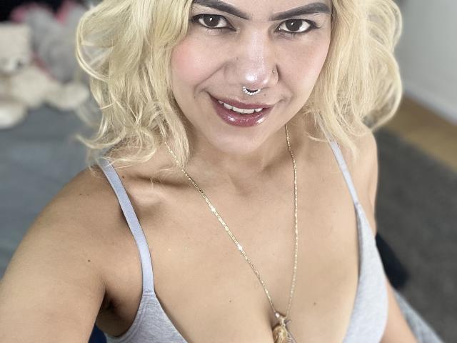 TarahDustin - Live sex cam - 22088821