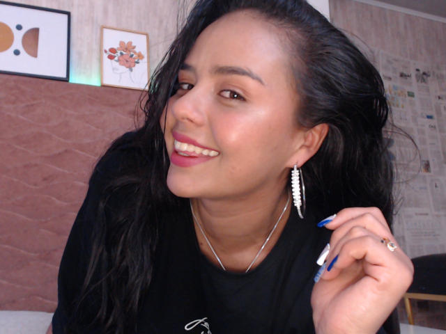 ArielleWilde - Live sex cam - 22090213