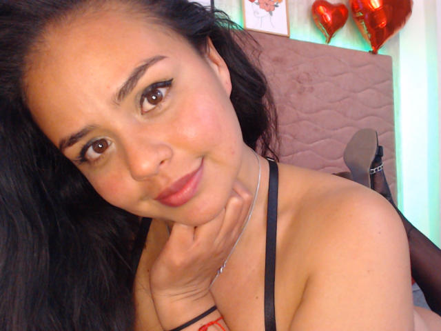 ArielleWilde - Live porn &amp; sex cam - 22090229