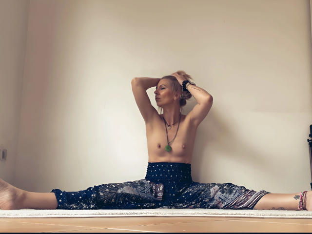 EmmaCrow-hot - Sexe cam en vivo - 22091433