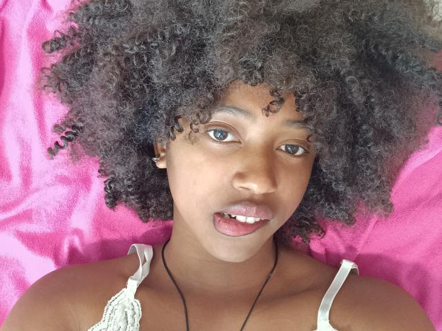 ChezRobert - Live Sex Cam - 22096721