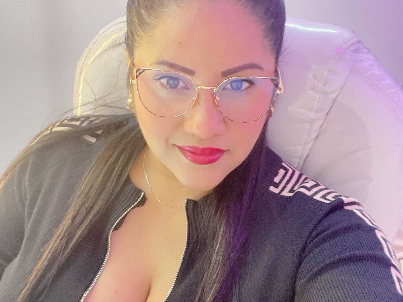 VioletJhonss - Live Sex Cam - 22098905