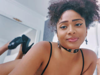 RosaValdiri - Live porn &amp; sex cam - 22111849
