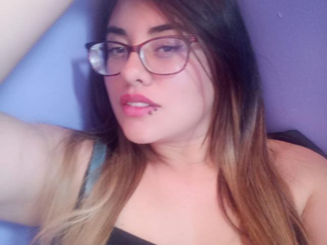 MileyFW - Live sex cam - 22114841