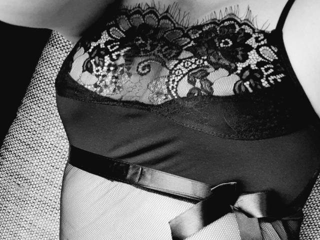 mistress-lola-hot - Live Sex Cam - 22115245