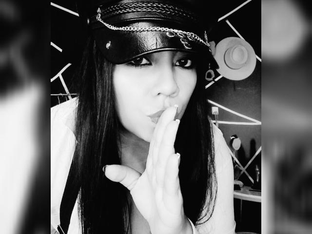 LexyDom - Sexe cam en vivo - 22117057