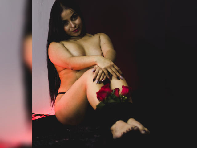HikariChloe - Live Sex Cam - 22123573