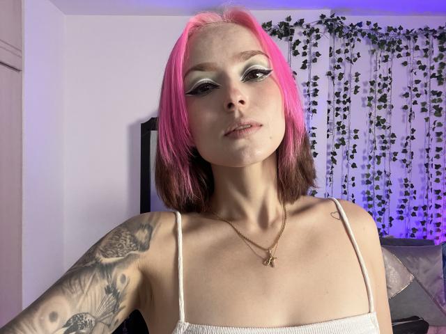 LyssaRou - Live sex cam - 22126137