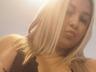 BonieeWalton - Live Sex Cam - 22128953