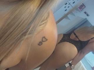 BonieeWalton - Live Sex Cam - 22128989