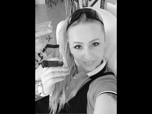 krystal75-hot - Sexe cam en vivo - 22129857