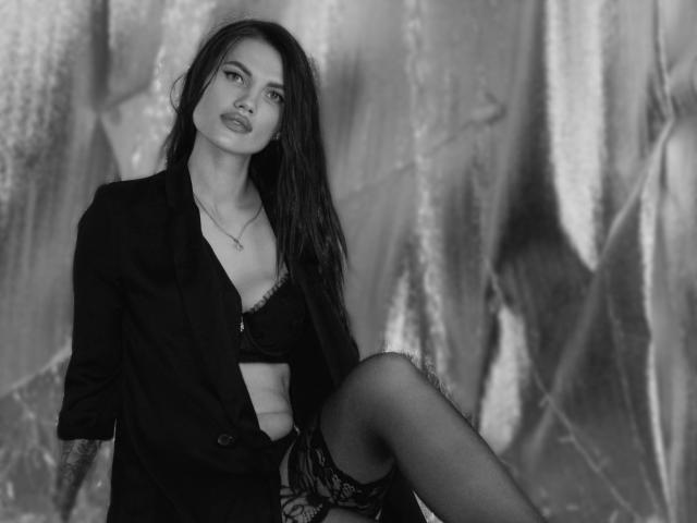 MilaLoona - Live porn &amp; sex cam - 22133497