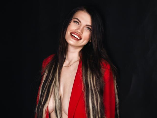 MilaLoona - Live Sex Cam - 22133577
