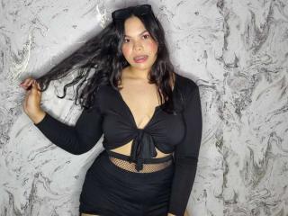 ChloeAdamsX - Live Sex Cam - 22134705