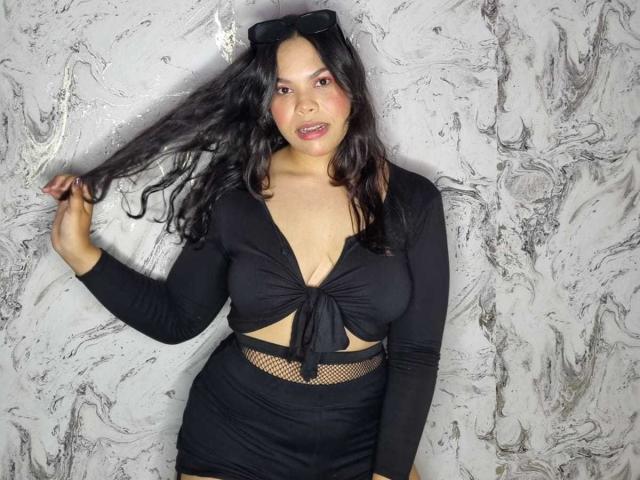 ChloeAdamsX - Live Sex Cam - 22134705