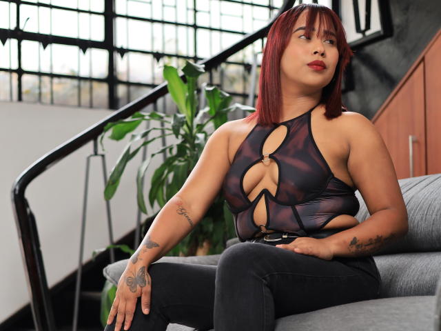 AnttonellaThompson - Live Sex Cam - 22135801