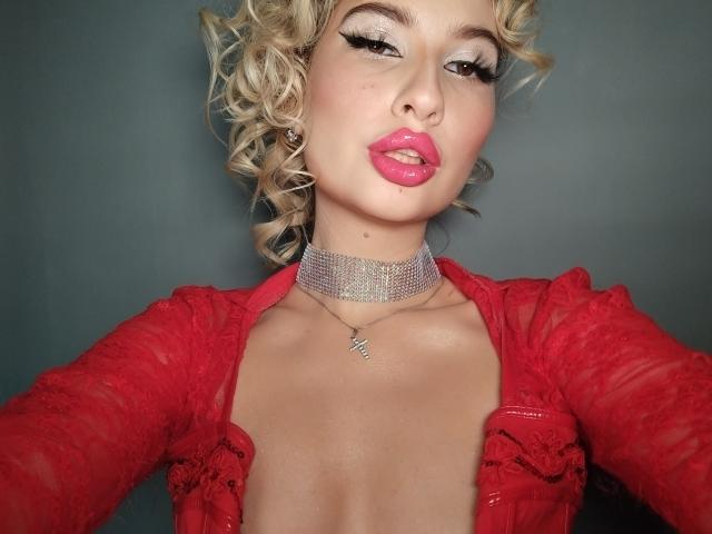 ElzaKomx - Live sex cam - 22137305