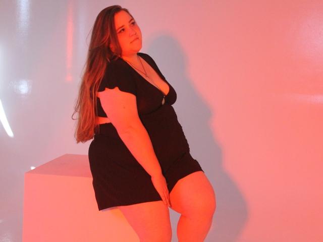 DaniellaGraceZZ - Live sex cam - 22141713